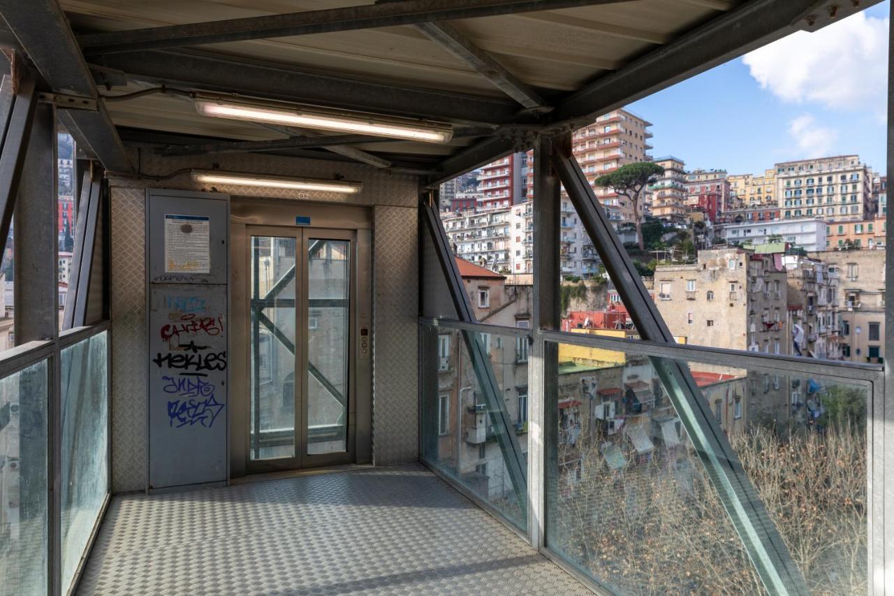 Apartment With Sea View With 2 Lifts Above Montesanto! Napoli Bagian luar foto