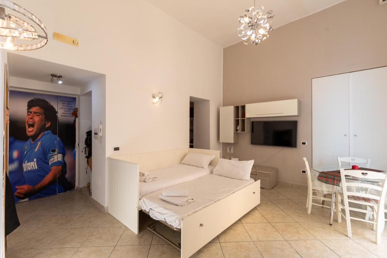 Apartment With Sea View With 2 Lifts Above Montesanto! Napoli Bagian luar foto