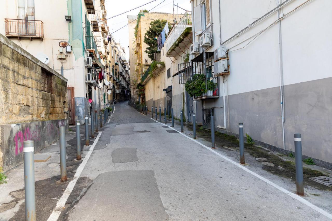 Apartment With Sea View With 2 Lifts Above Montesanto! Napoli Bagian luar foto