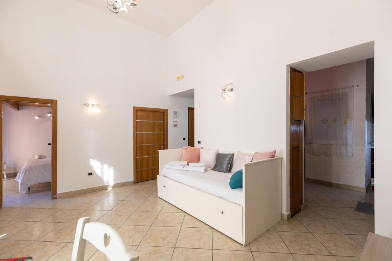 Apartment With Sea View With 2 Lifts Above Montesanto! Napoli Bagian luar foto