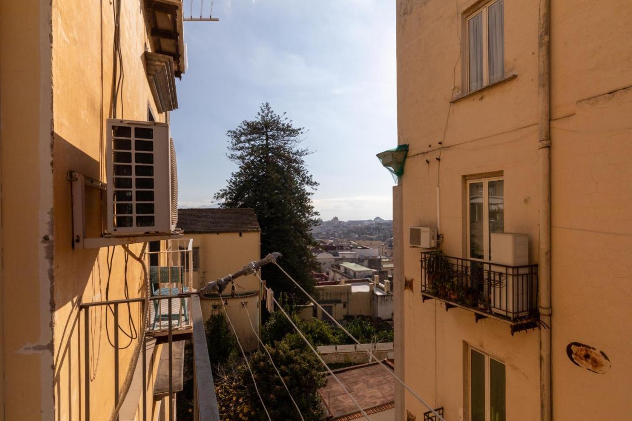 Apartment With Sea View With 2 Lifts Above Montesanto! Napoli Bagian luar foto