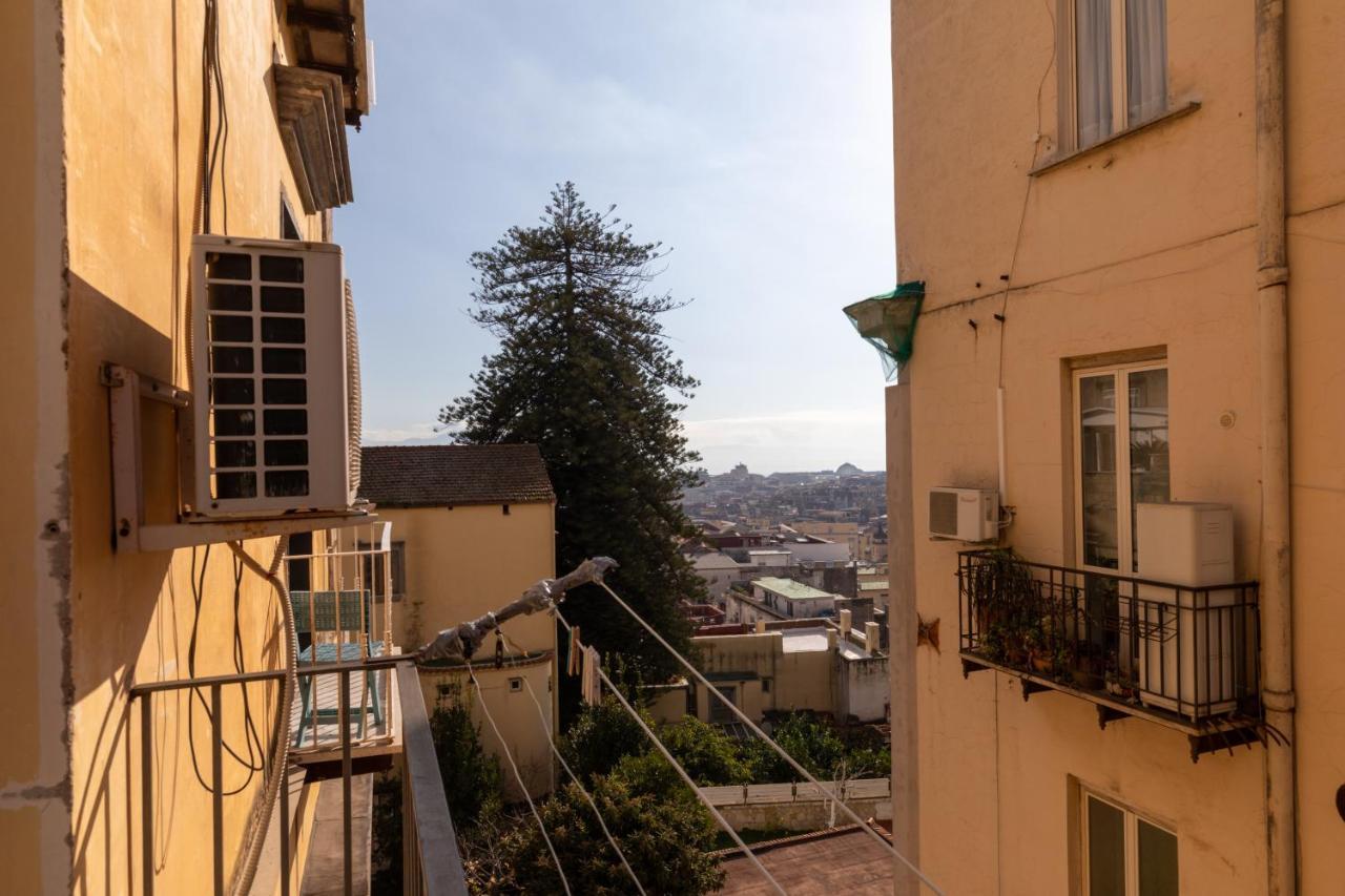 Apartment With Sea View With 2 Lifts Above Montesanto! Napoli Bagian luar foto